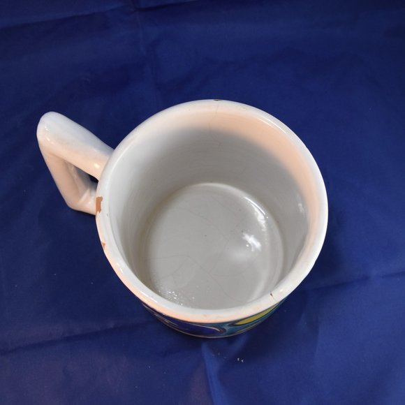 Vintage handmade, hand-painted Majolica large coffee mug - Italy -needs TLC - Picture 6 of 6